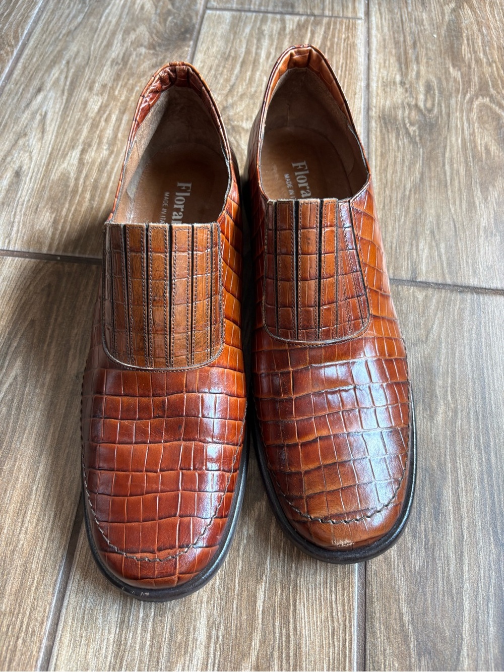 Floran’s Brown Croc-Embossed leather  Slip-On Dress Shoes
